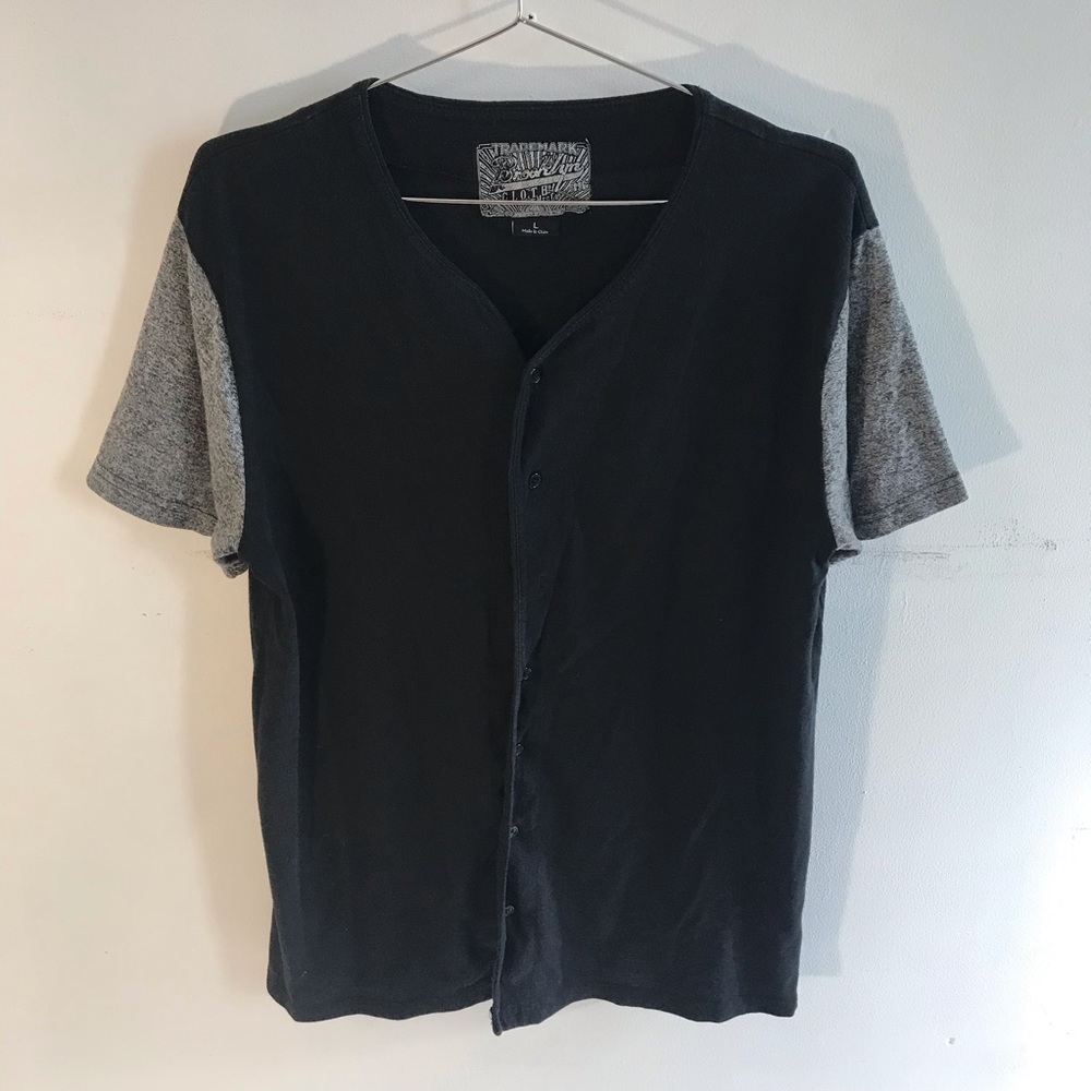 Baseball Style T-Shirt ⚾️ Size Large